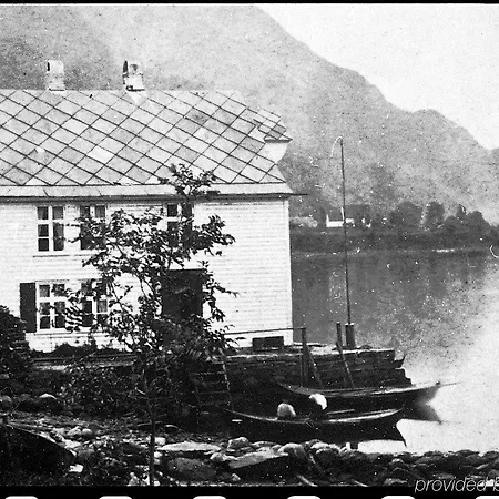 Ullensvang 4*