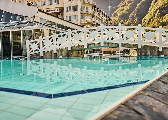 乌兰斯万酒店 酒店