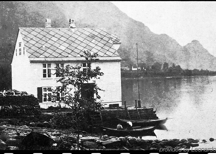 Ullensvang 4*