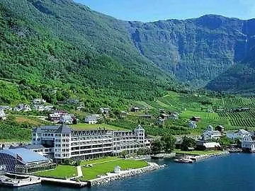 乌兰斯万酒店 酒店 4*